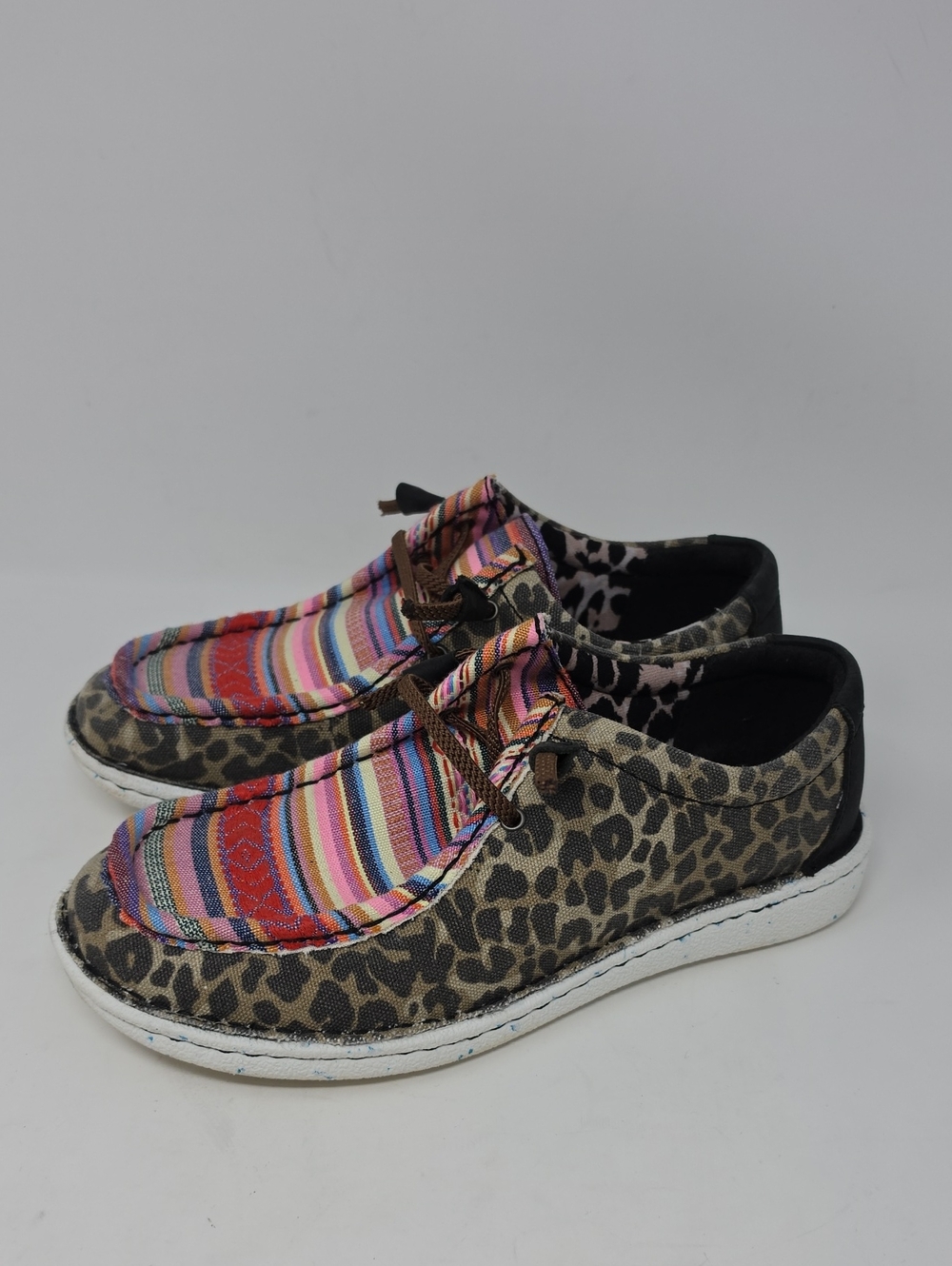 Justin Women's Hazer Leopard Serape Print Casual Shoe - Round Moc Toe Size 8.5